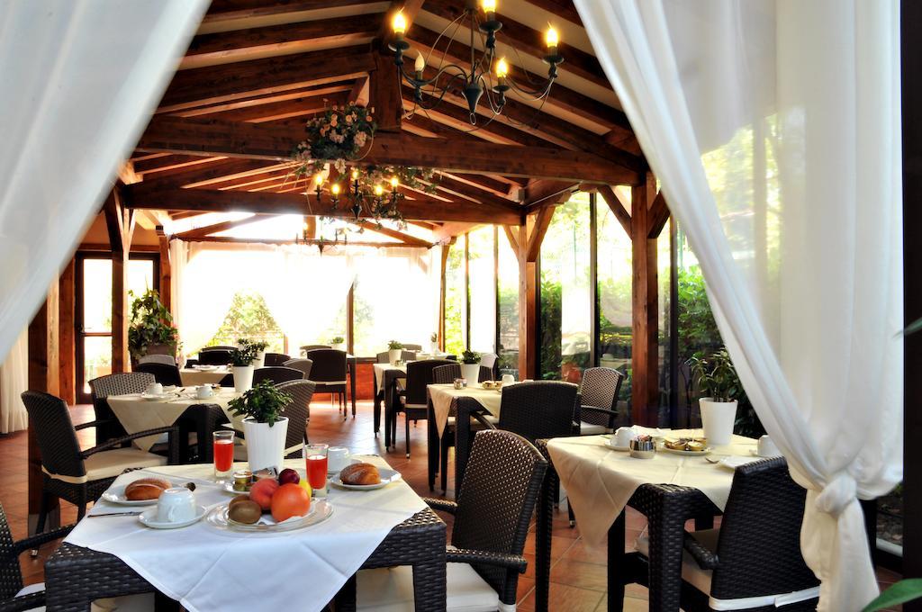Hotel Ferro Di Cavallo Pavullo nel Frignano Exterior foto