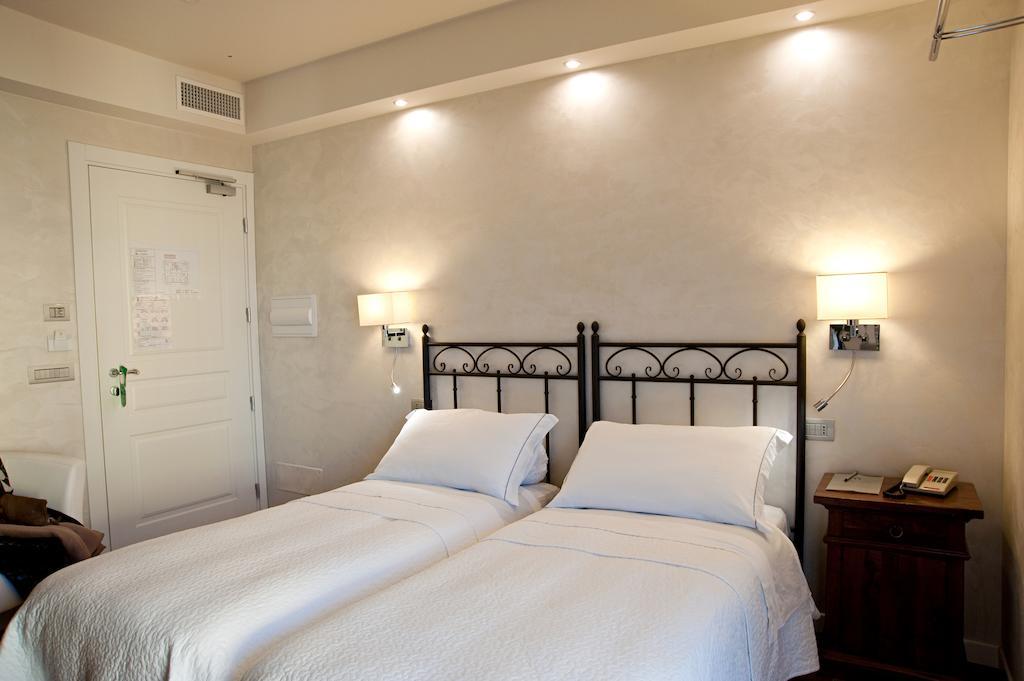 Hotel Ferro Di Cavallo Pavullo nel Frignano Habitación foto